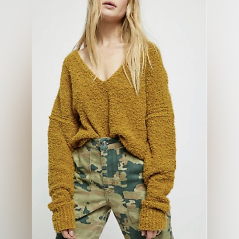 Free People Oversized Sweater in color Athens Moss